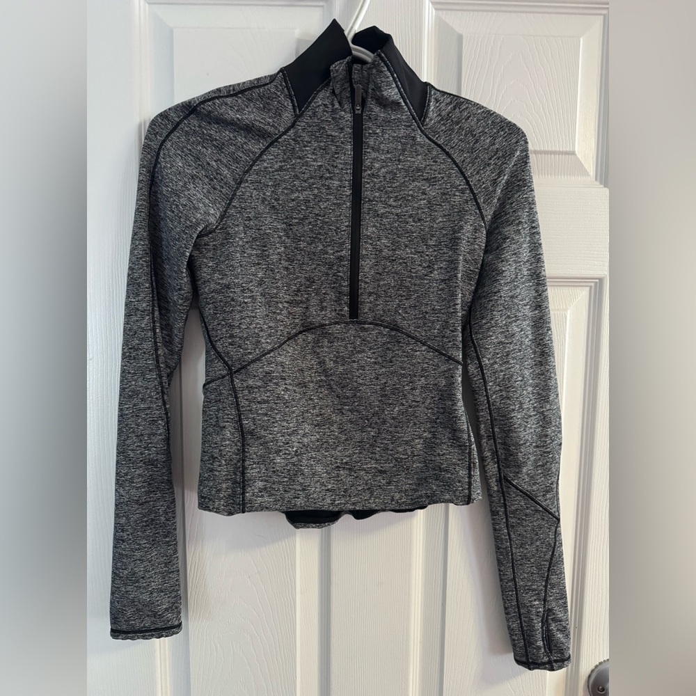 Lululemon Athletica Black Heathered Cropped Sweatshirt - Picture 2 of 7
